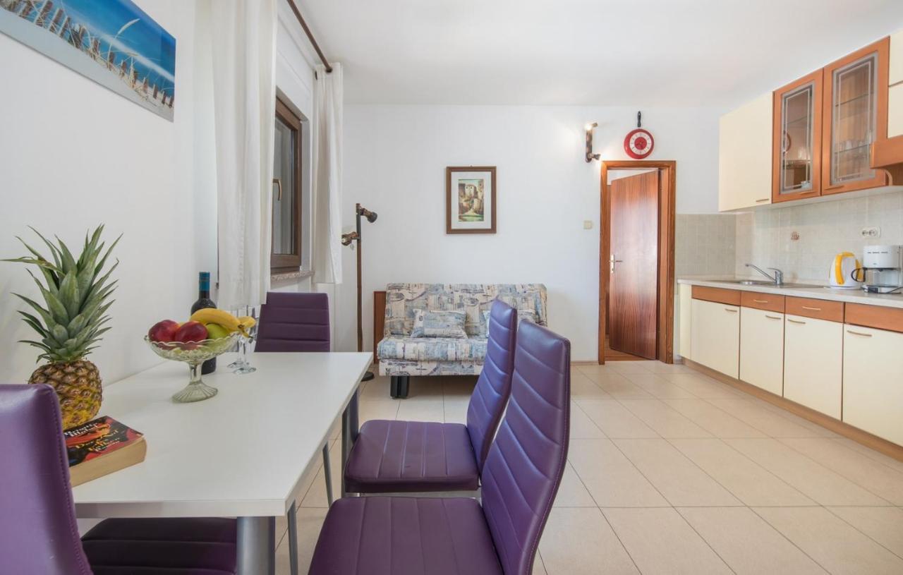 Villa Anita With Common Pool Vrvari Bagian luar foto