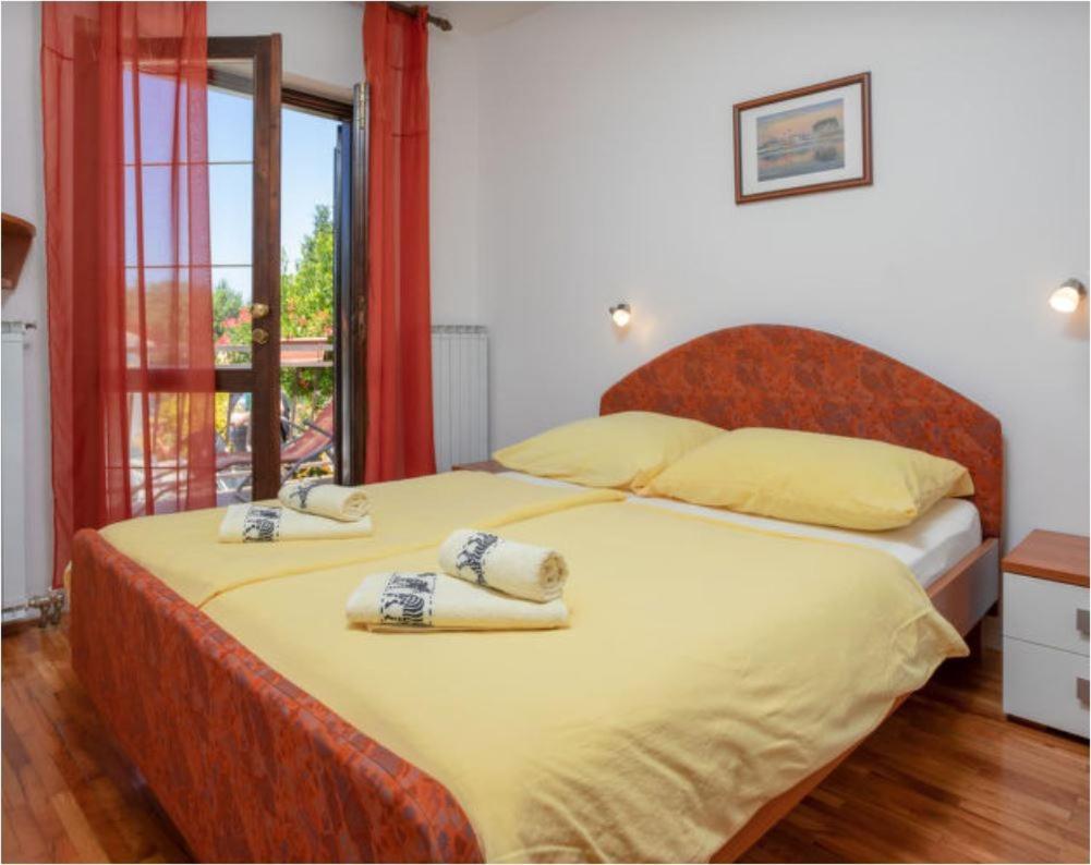 Villa Anita With Common Pool Vrvari Ruang foto