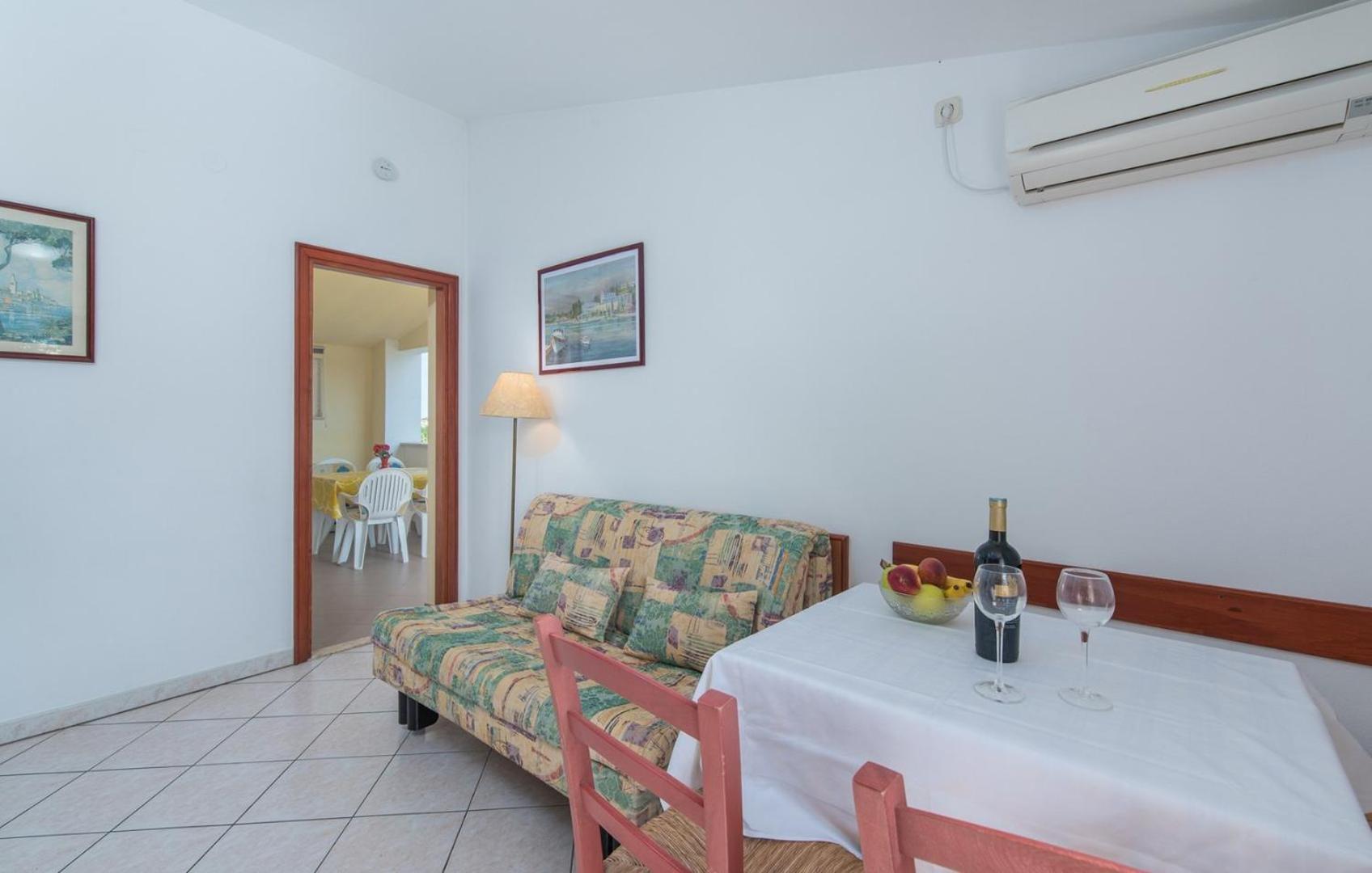 Villa Anita With Common Pool Vrvari Ruang foto
